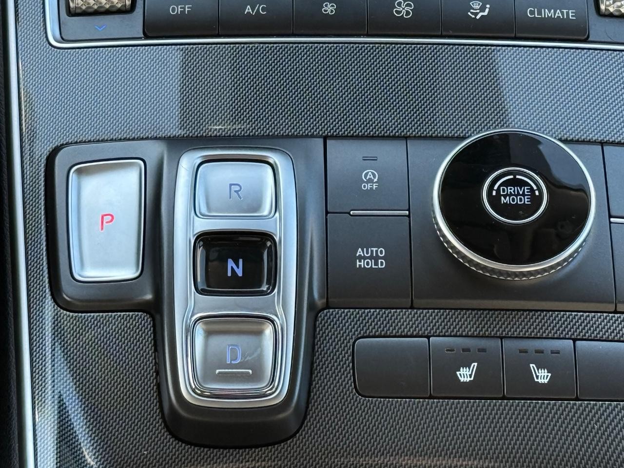 Hyundai Santa Fe Vehicle Image 13