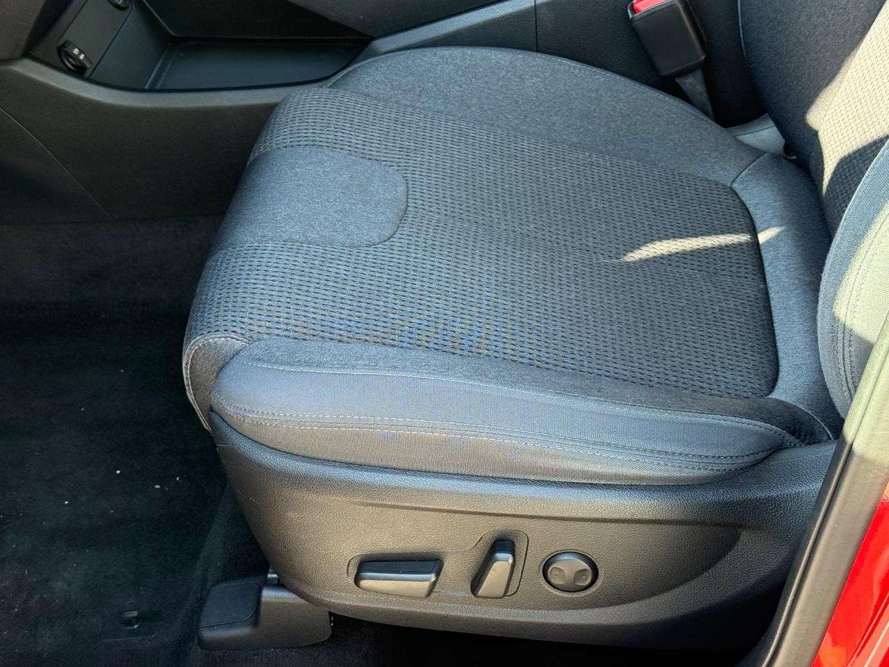 Hyundai Santa Fe Vehicle Image 22