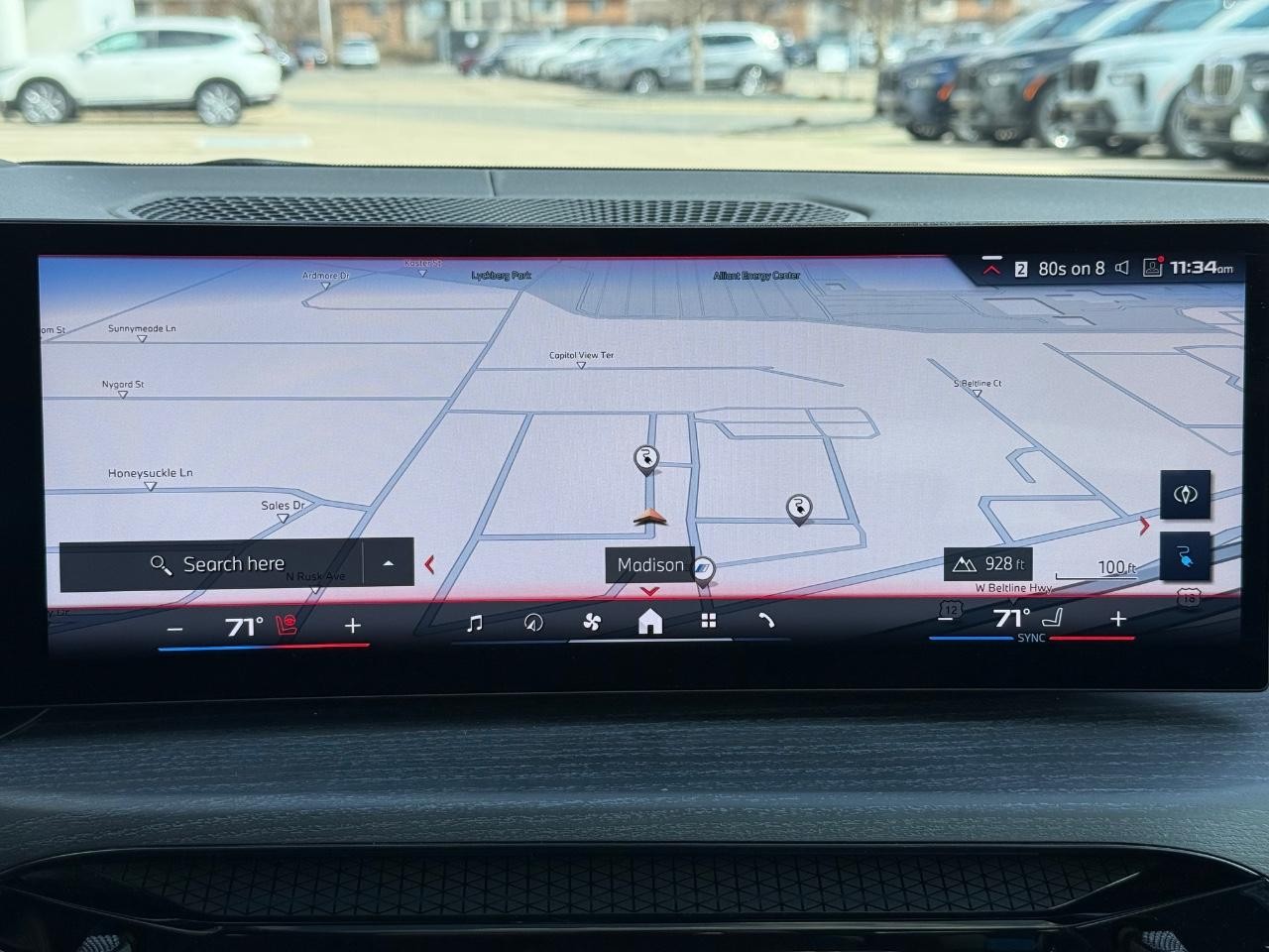 BMW i4 Vehicle Full-screen Gallery Image 21
