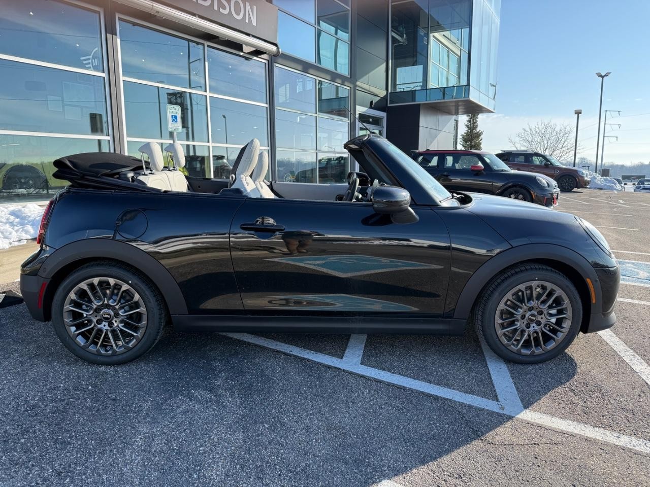 MINI Convertible Vehicle Image 02