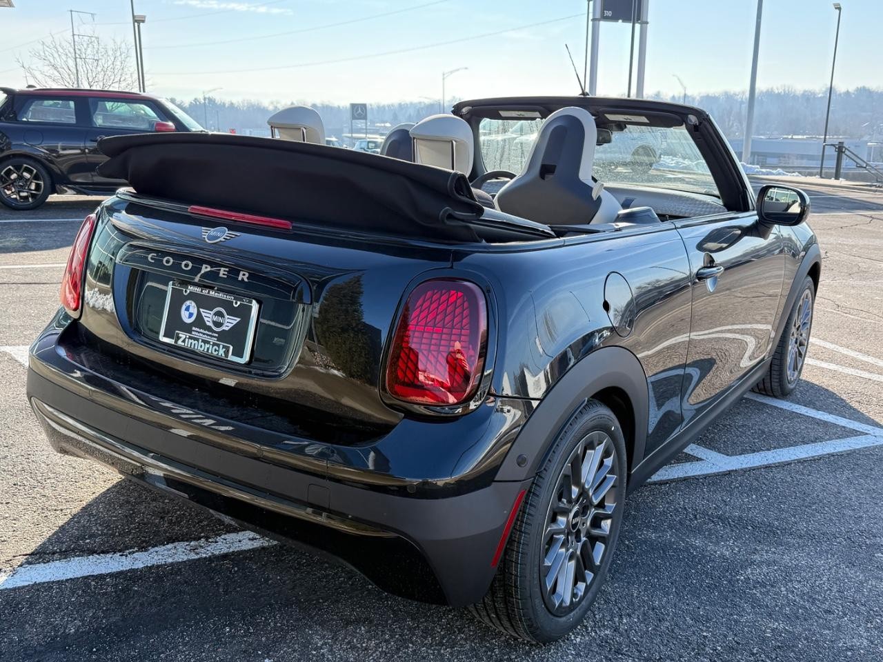 MINI Convertible Vehicle Image 03