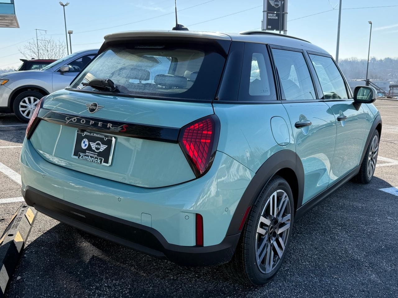 MINI Hardtop 4 Door Vehicle Image 03