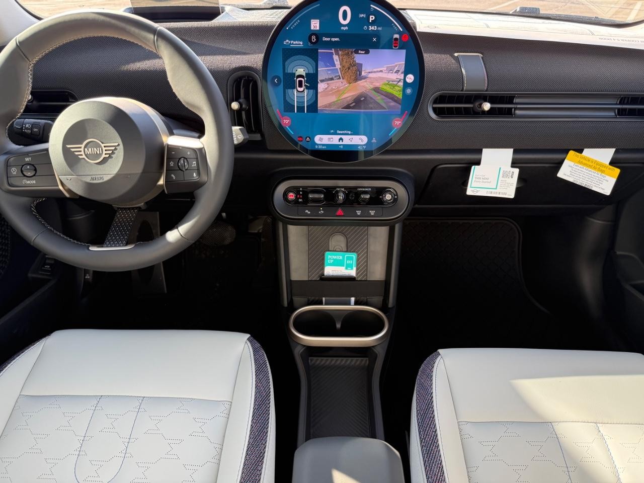 MINI Hardtop 4 Door Vehicle Image 06