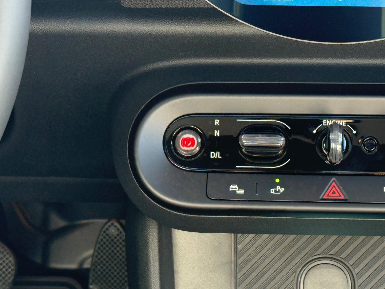 MINI Hardtop 4 Door Vehicle Image 08