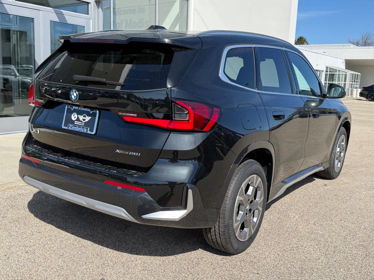 BMW X1 Vehicle Image 03