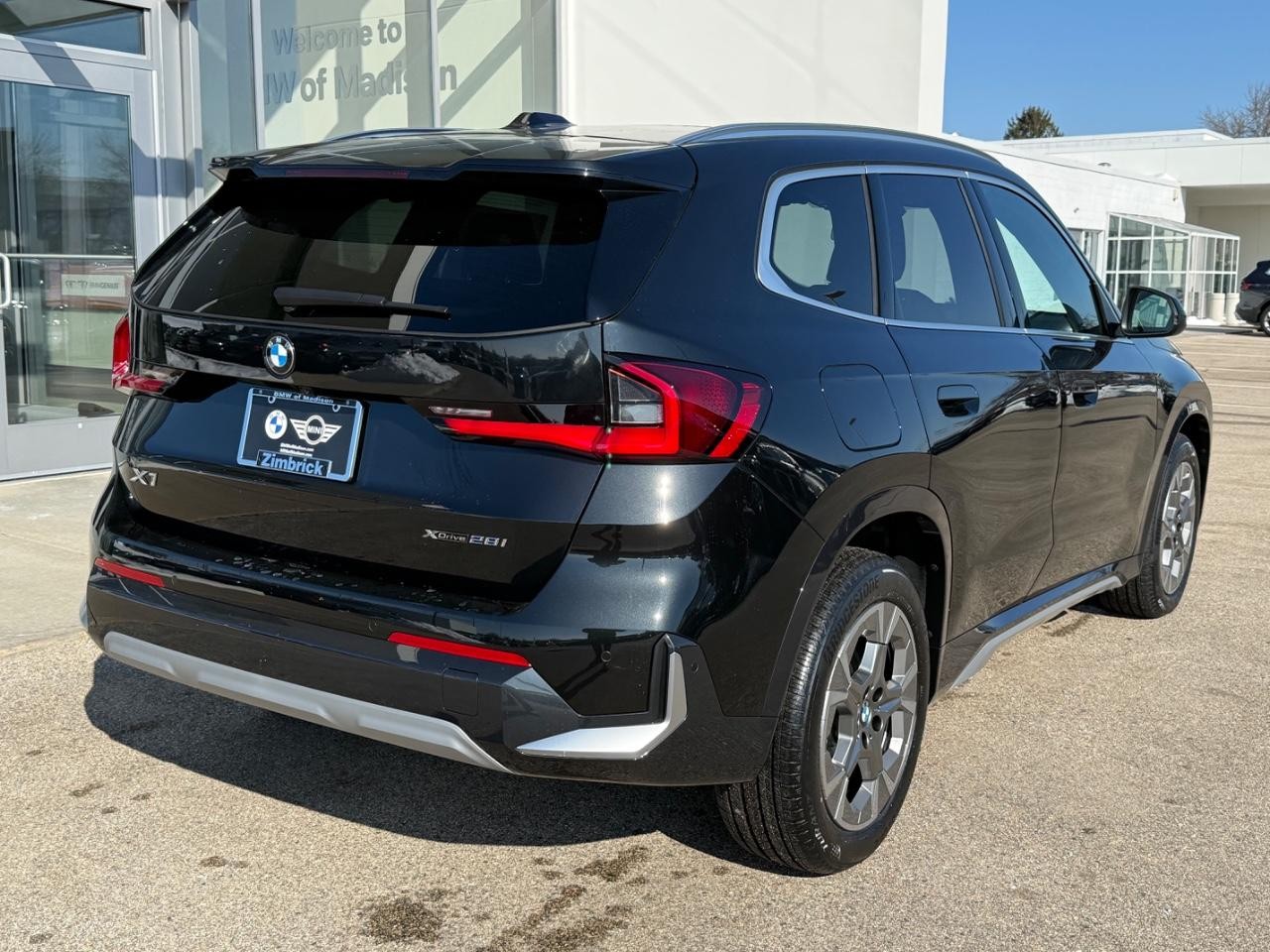BMW X1 Vehicle Image 03