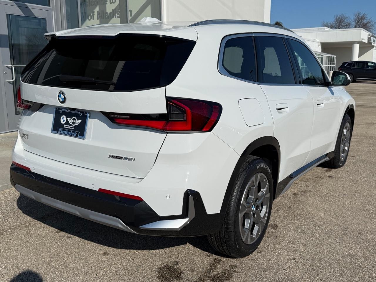 BMW X1 Vehicle Image 03