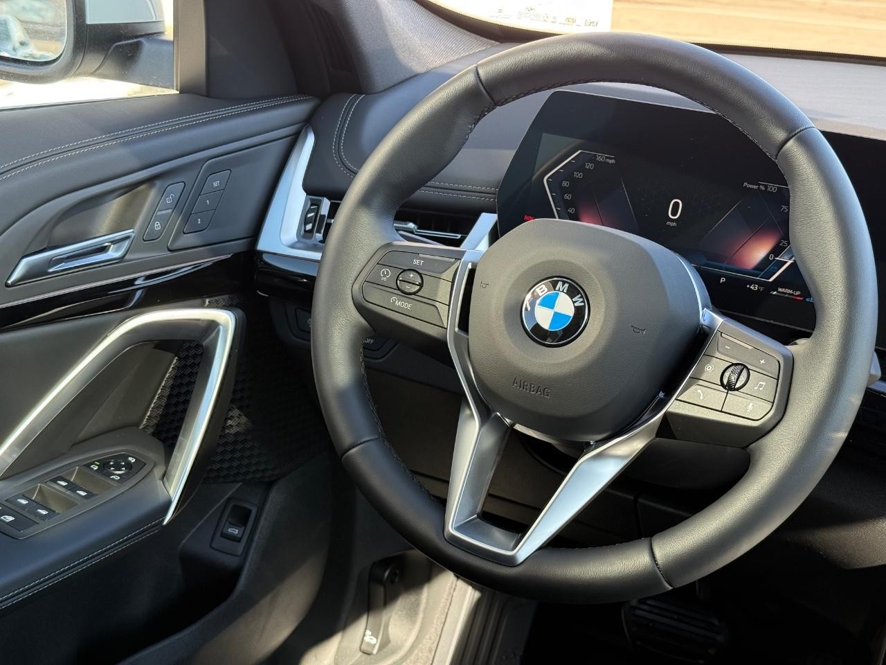 BMW X1 Vehicle Image 09