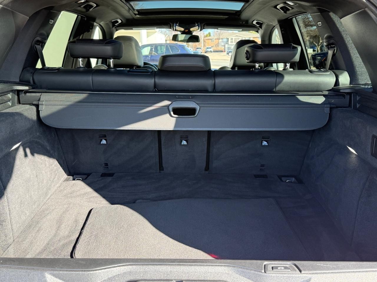 BMW X5 Vehicle Image 05