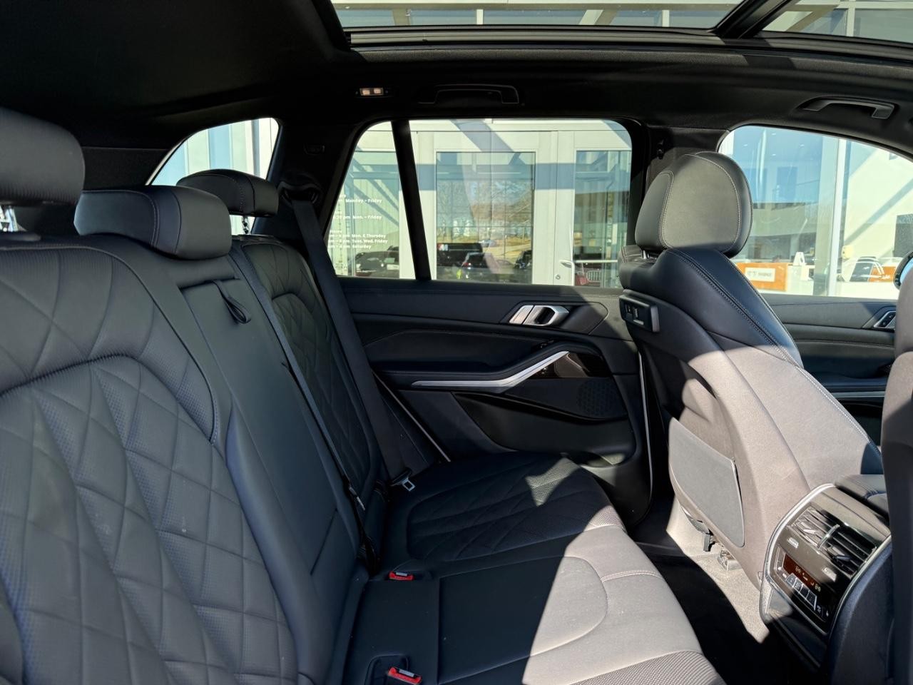 BMW X5 Vehicle Image 10