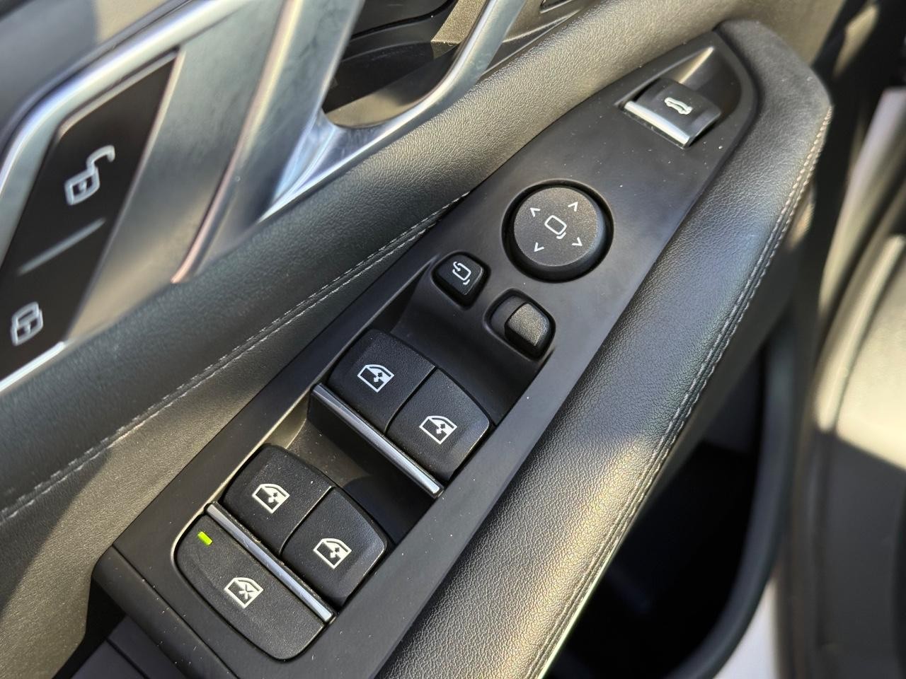 BMW X5 Vehicle Image 23