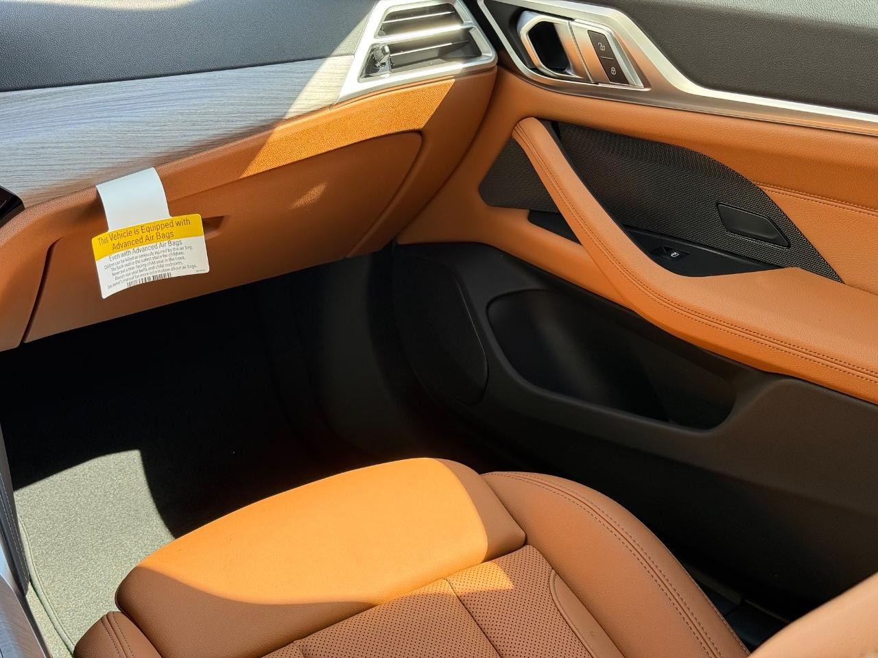 BMW i4 Vehicle Image 10