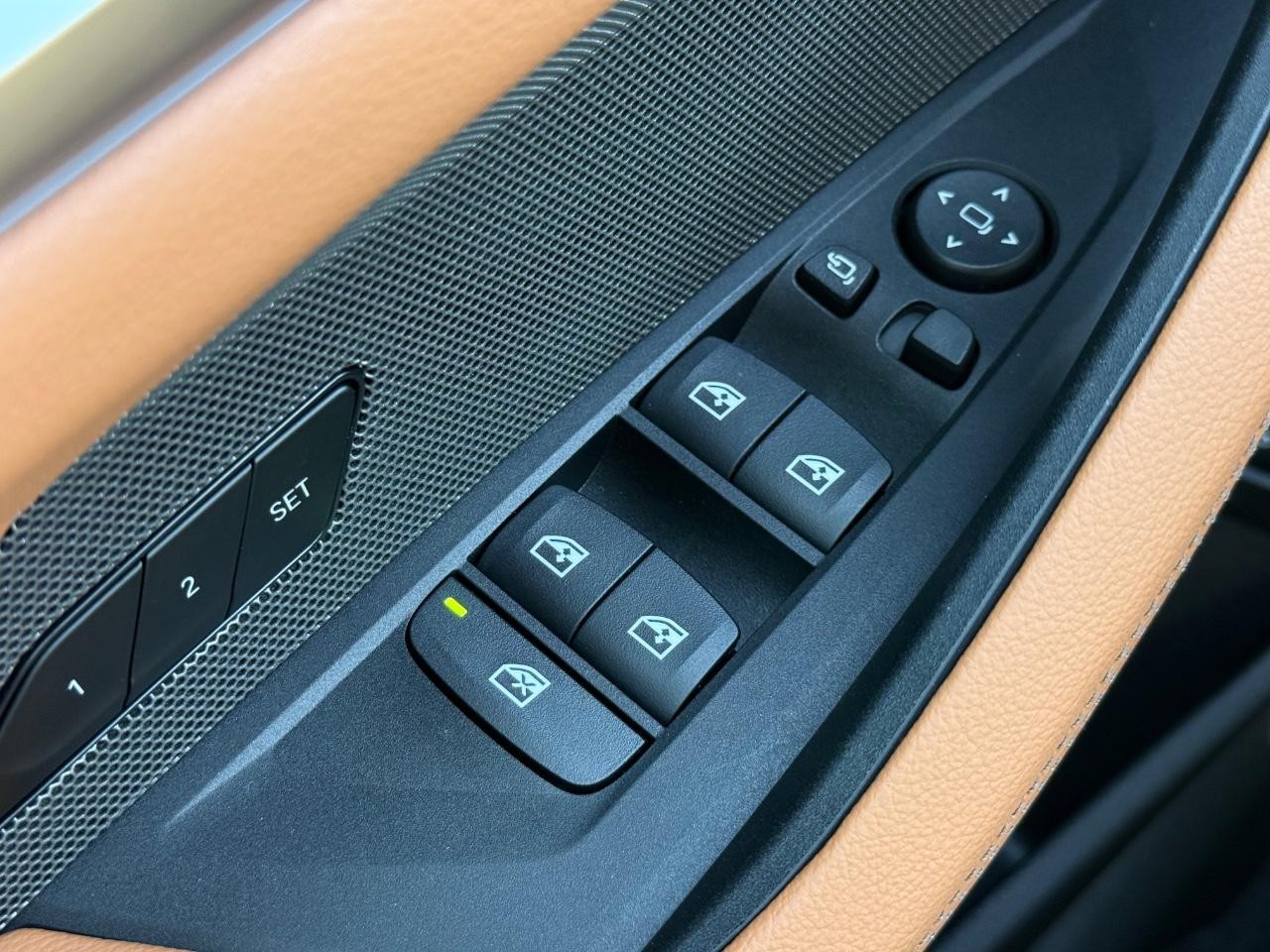 BMW i4 Vehicle Image 15