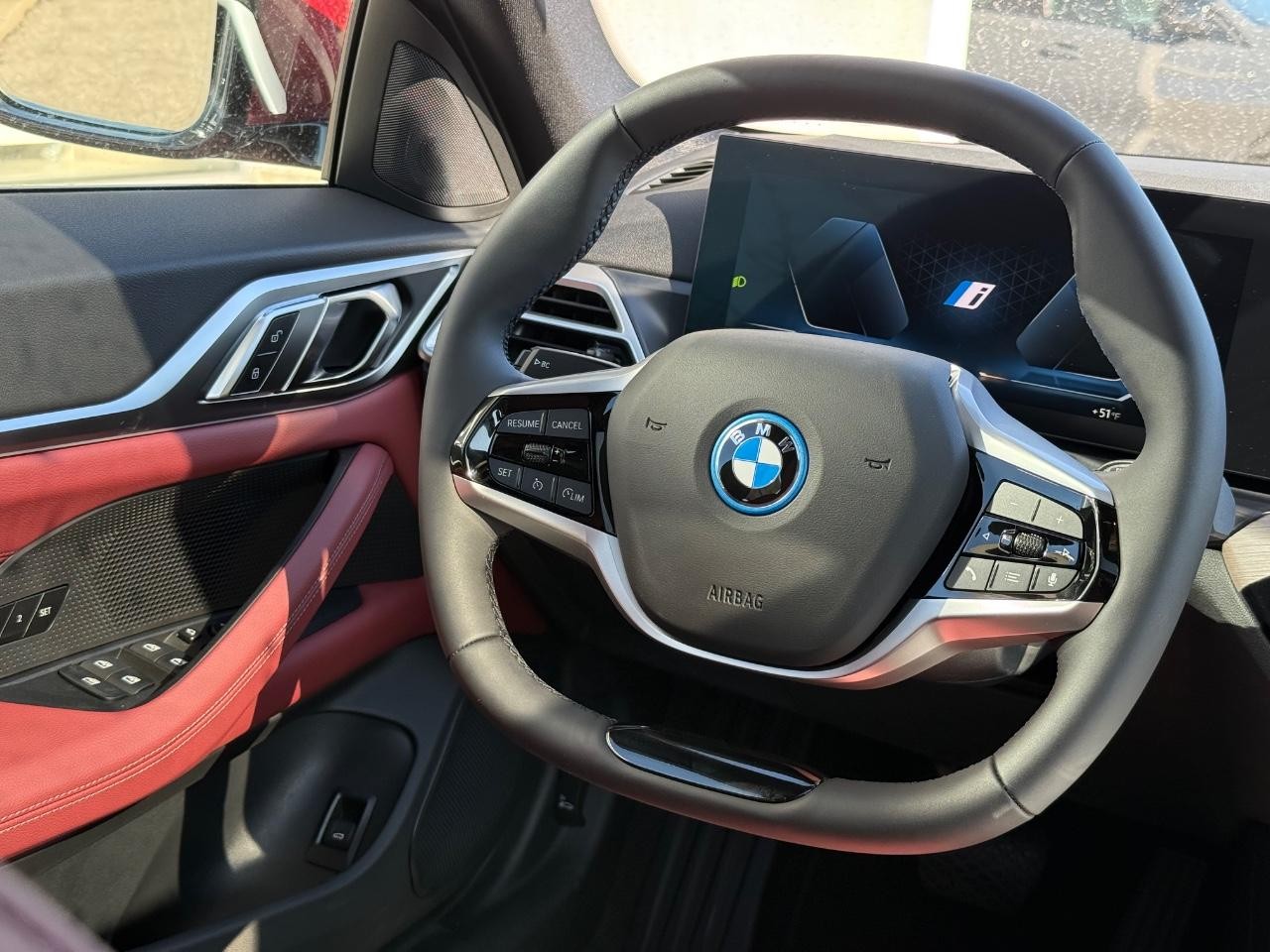 BMW i4 Vehicle Image 09