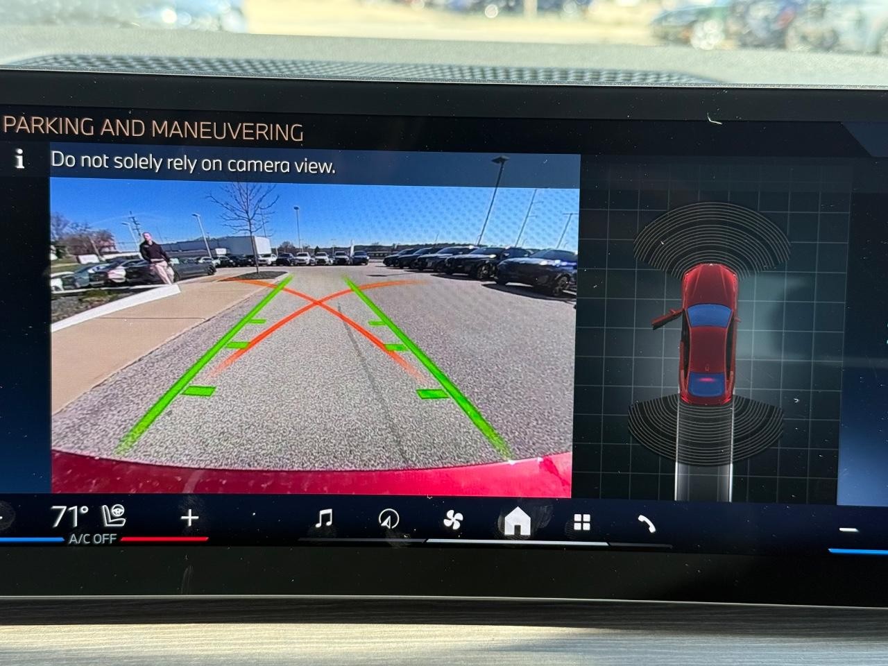 BMW i4 Vehicle Image 13