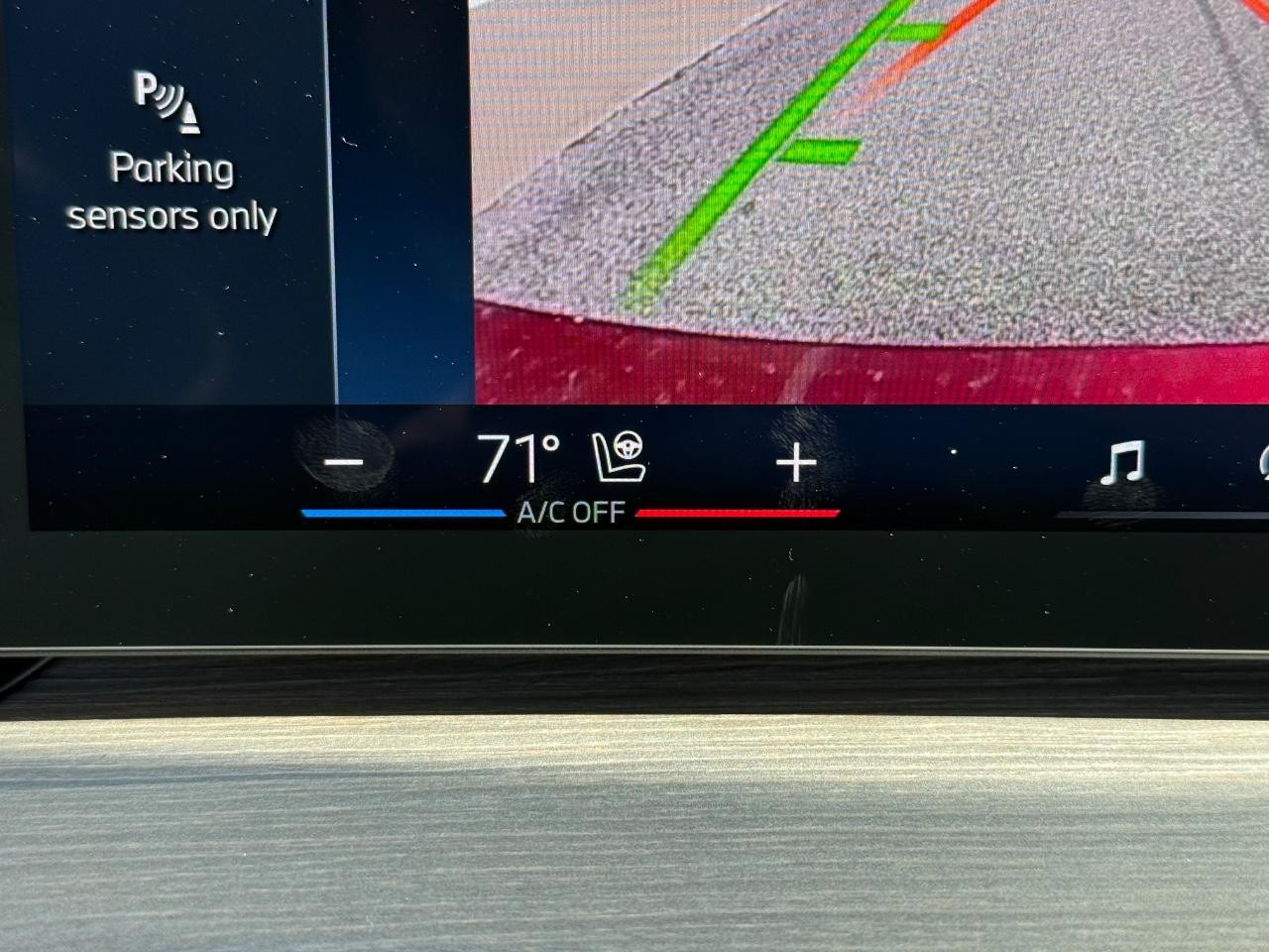 BMW i4 Vehicle Image 14