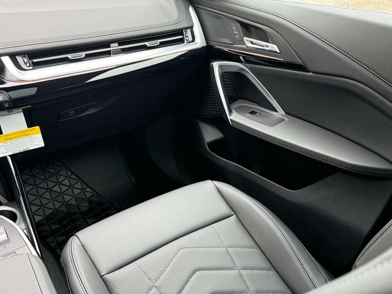 BMW X1 Vehicle Image 10