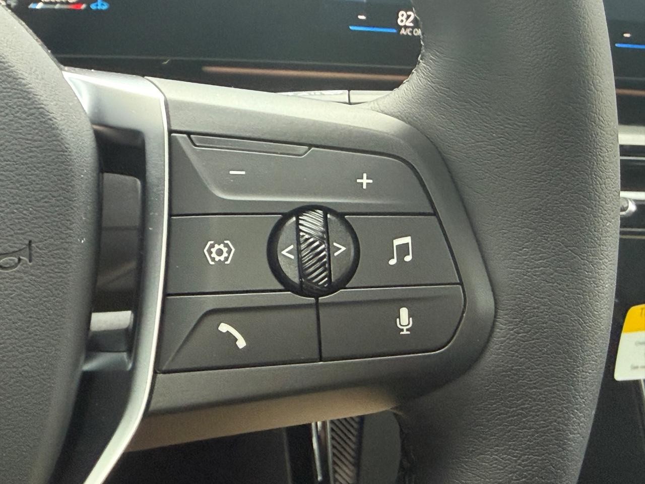 BMW X1 Vehicle Image 12