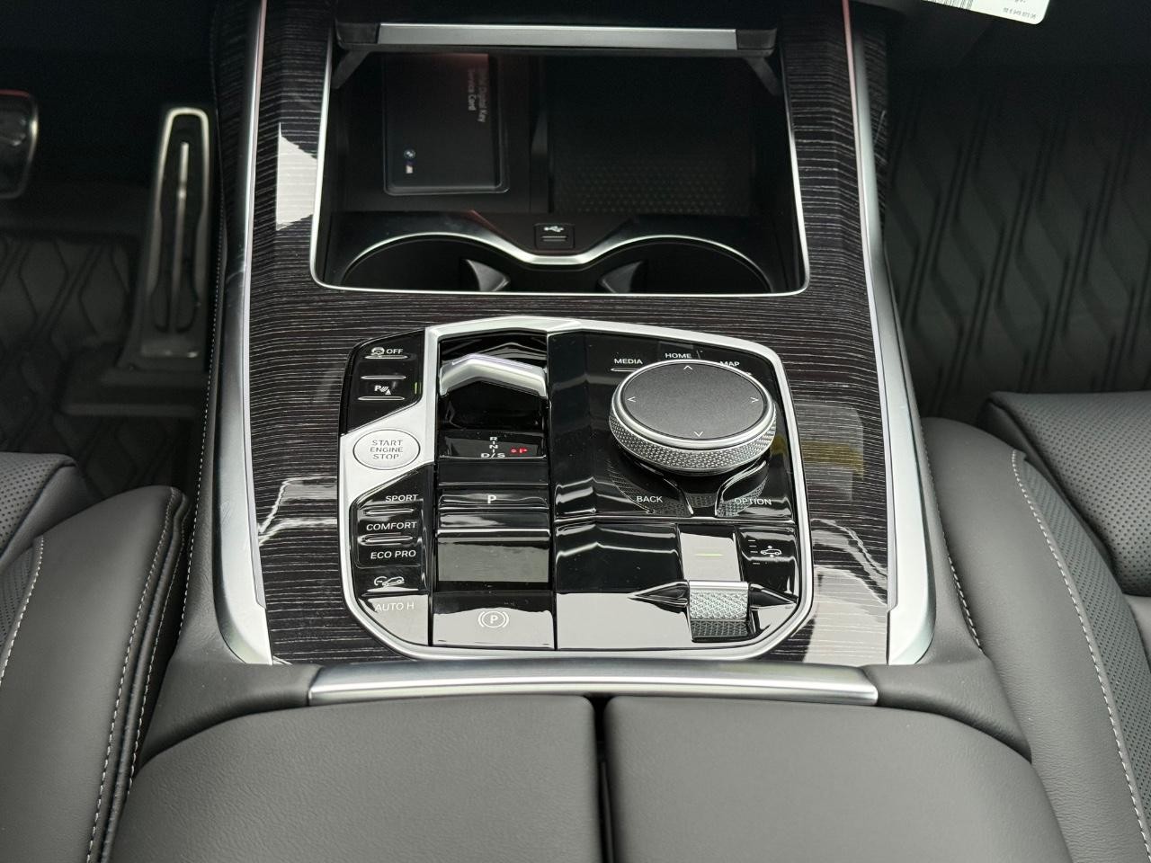 BMW X7 Vehicle Image 08