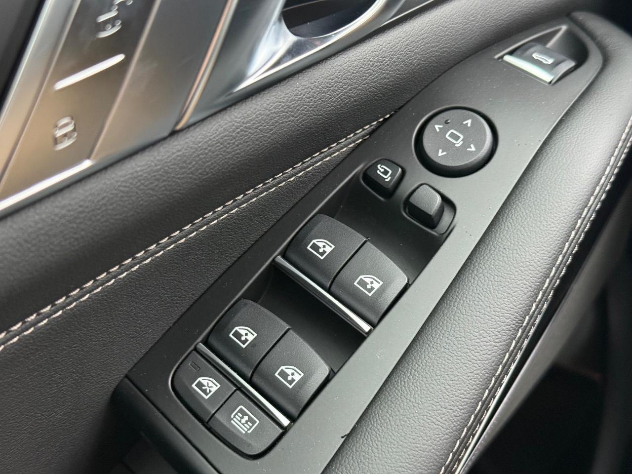 BMW X7 Vehicle Image 15