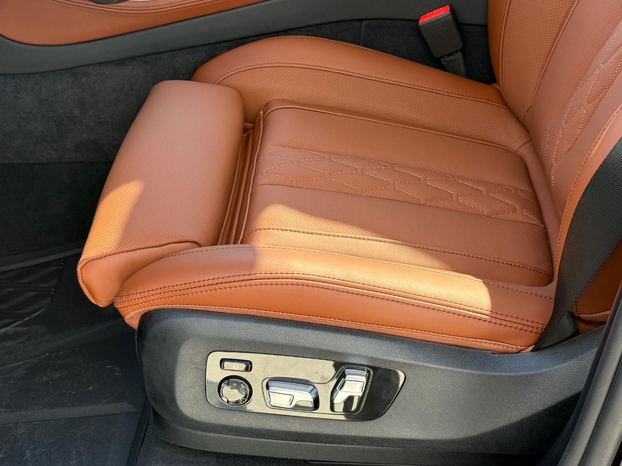 BMW X5 Vehicle Image 17