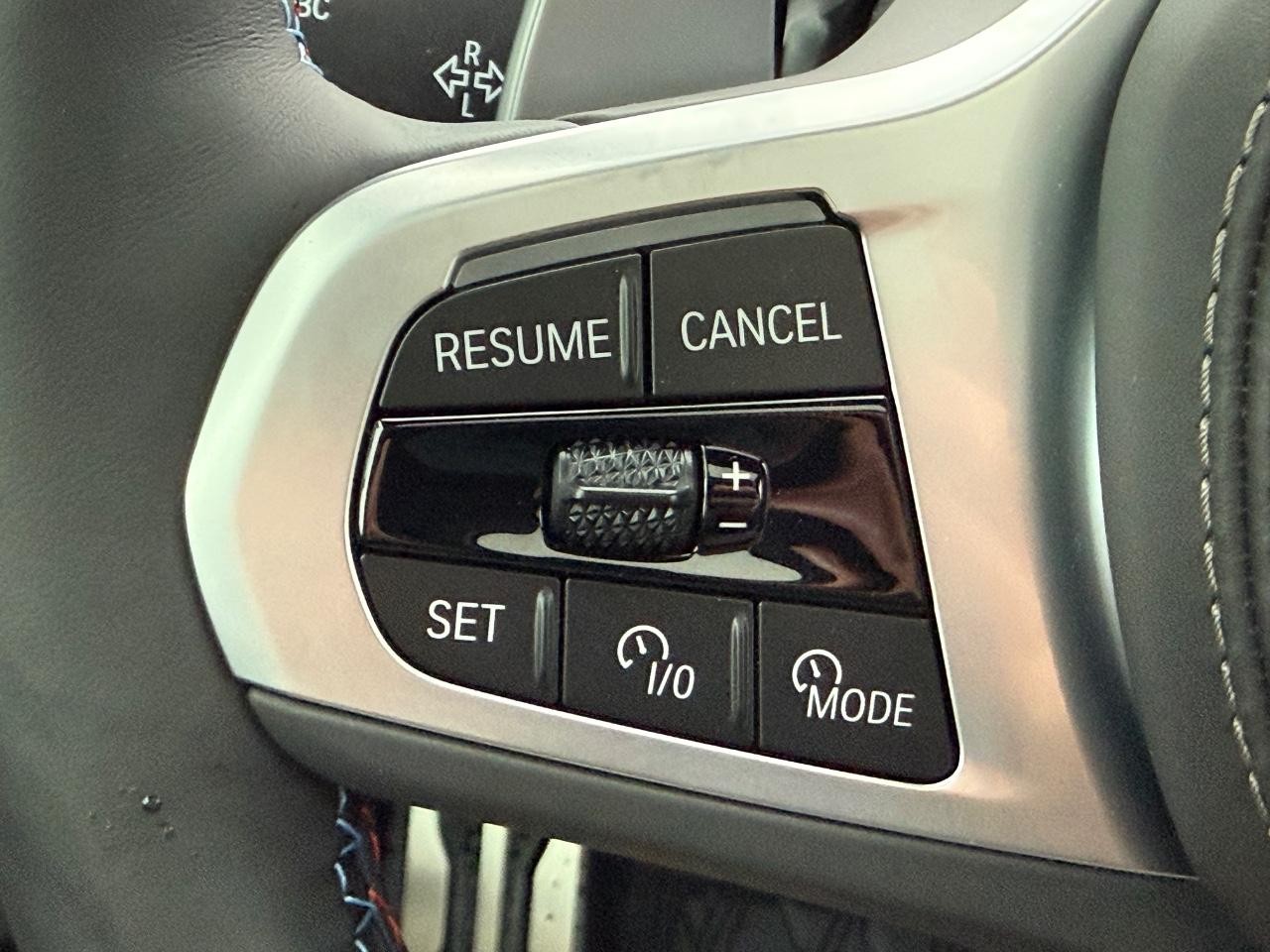 BMW X5 Vehicle Image 11