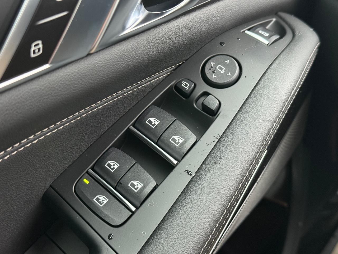 BMW X5 Vehicle Image 16