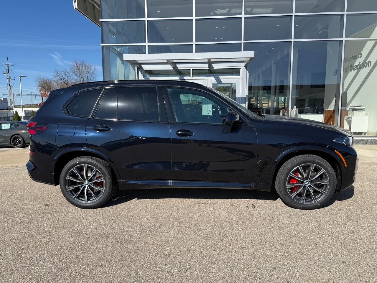 BMW X5 Vehicle Image 02