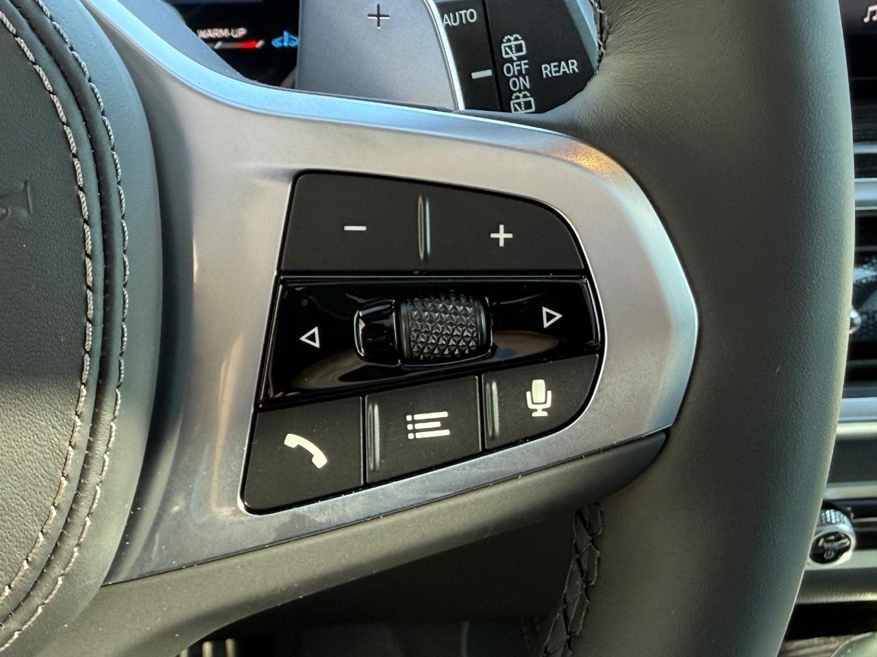 BMW X5 Vehicle Image 13