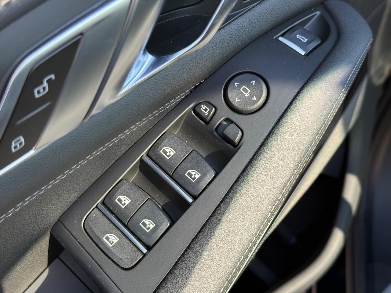 BMW X5 Vehicle Image 16