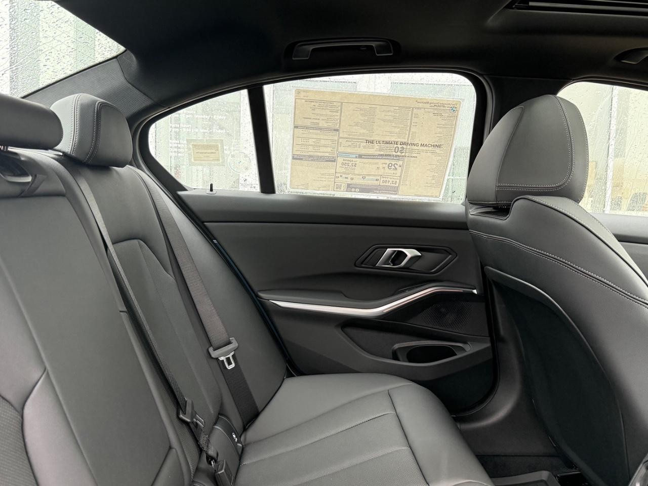 BMW 3 Series Vehicle Image 05