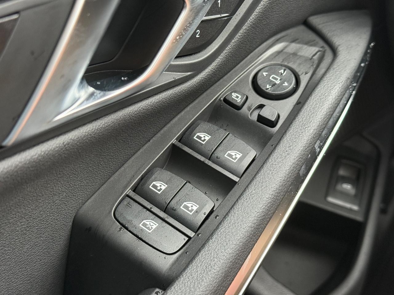 BMW 3 Series Vehicle Image 16