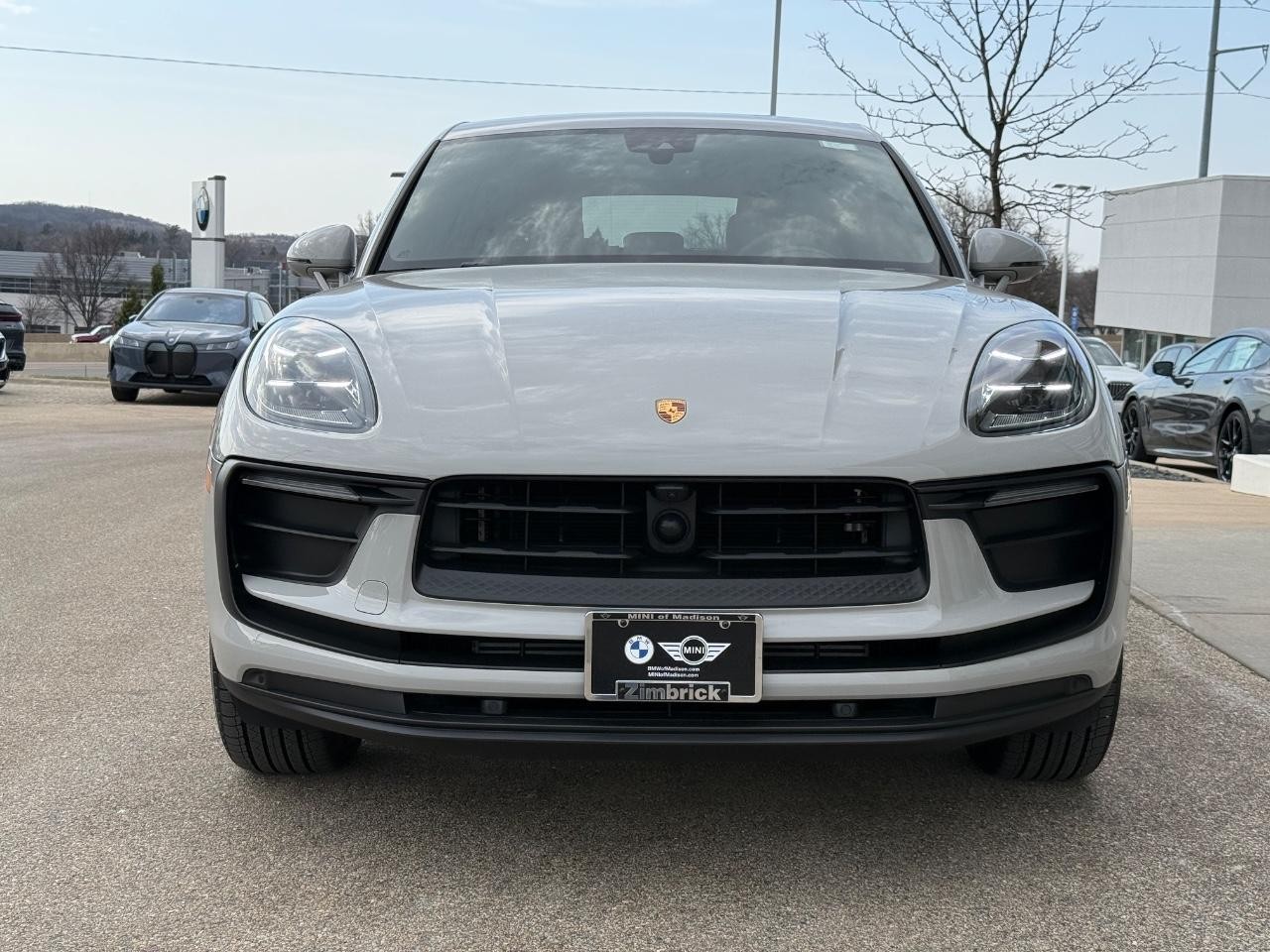 Porsche Macan Vehicle Image 08