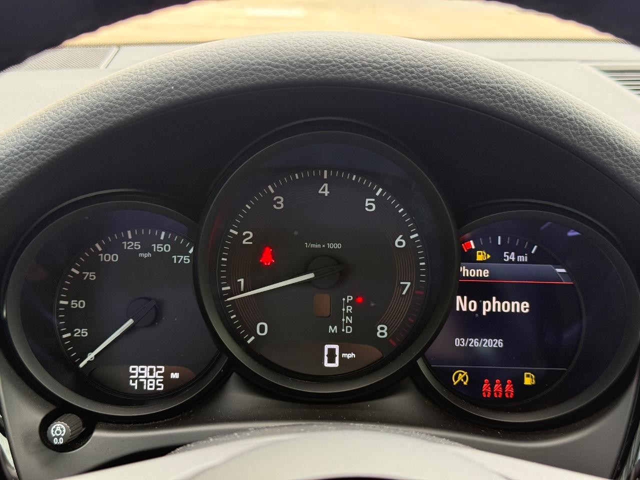 Porsche Macan Vehicle Image 18