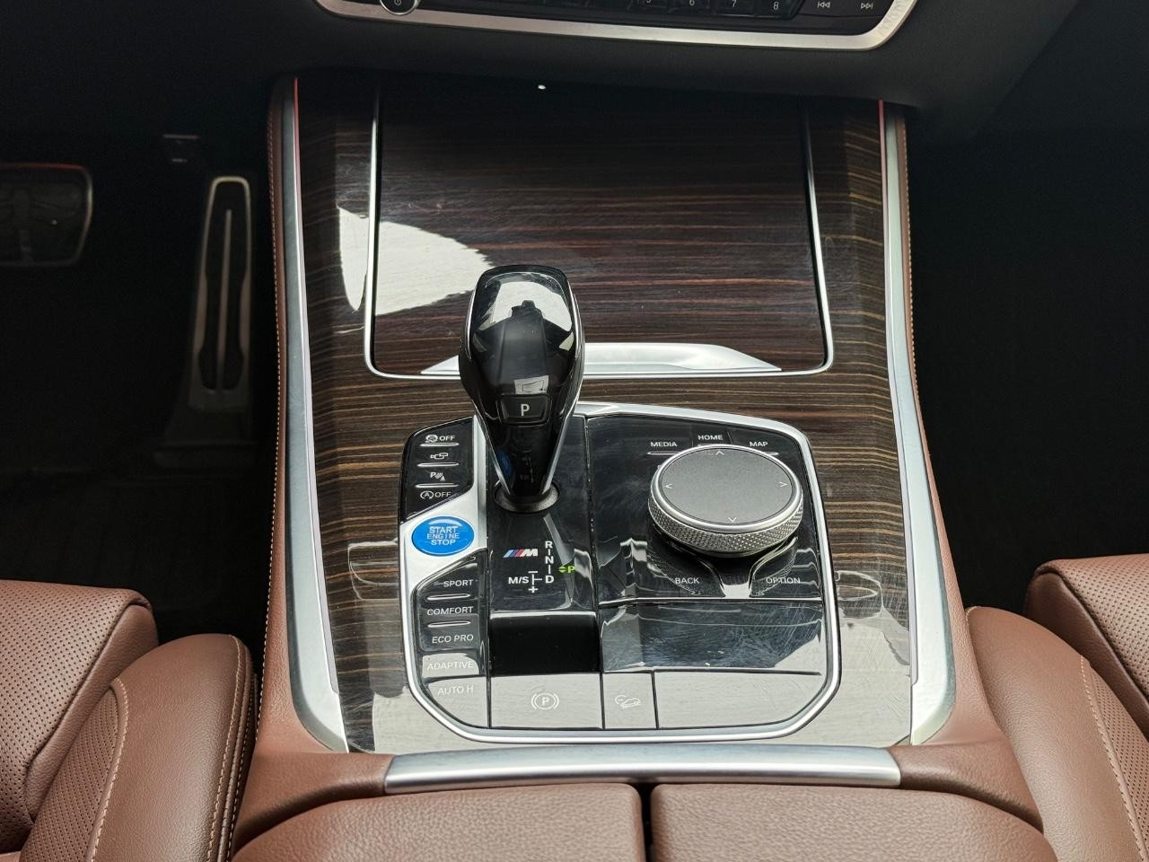 BMW X5 Vehicle Image 12