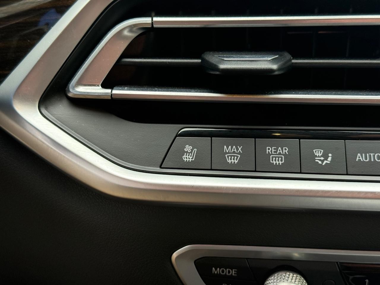 BMW X5 Vehicle Image 21