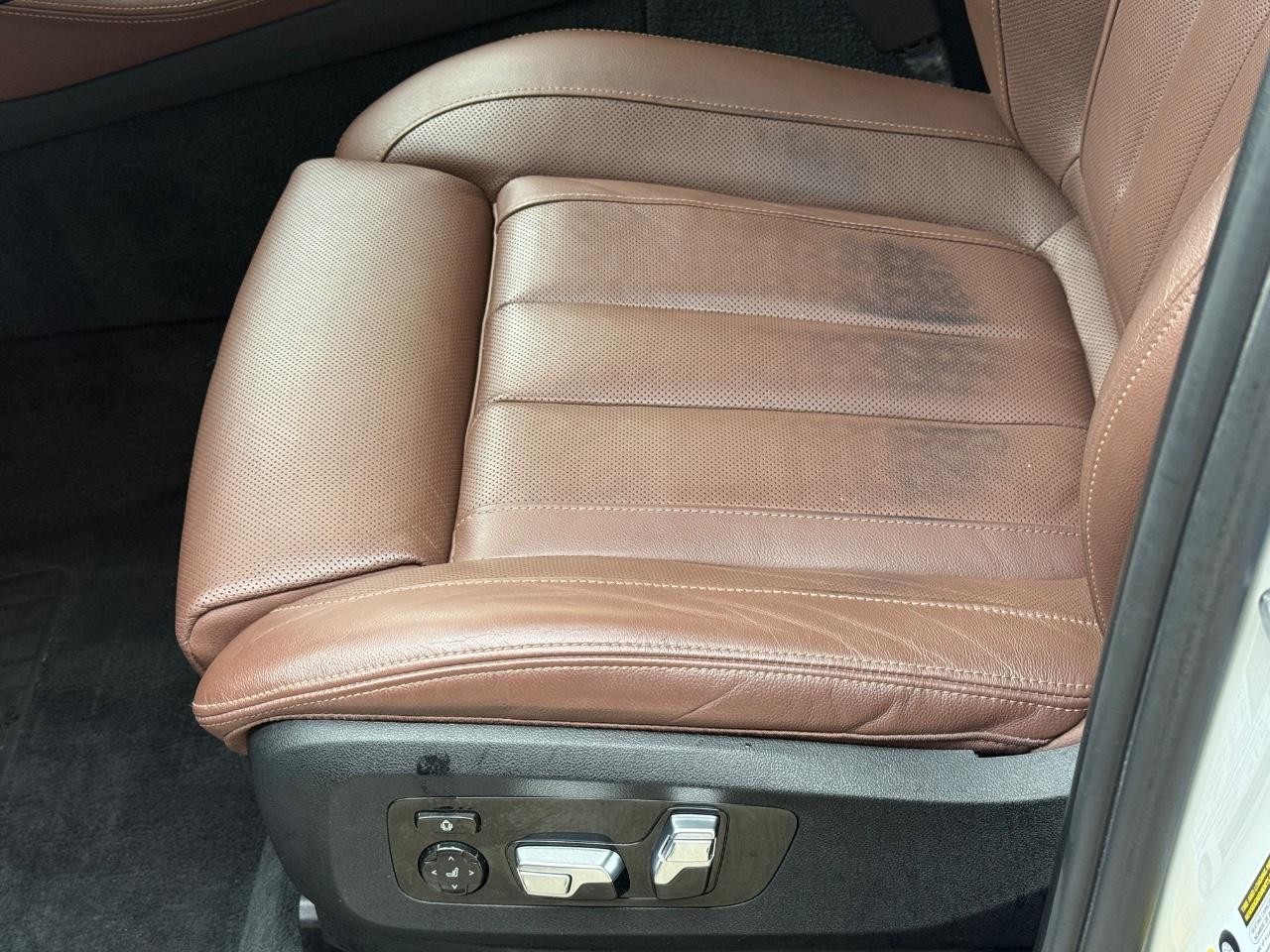 BMW X5 Vehicle Image 23