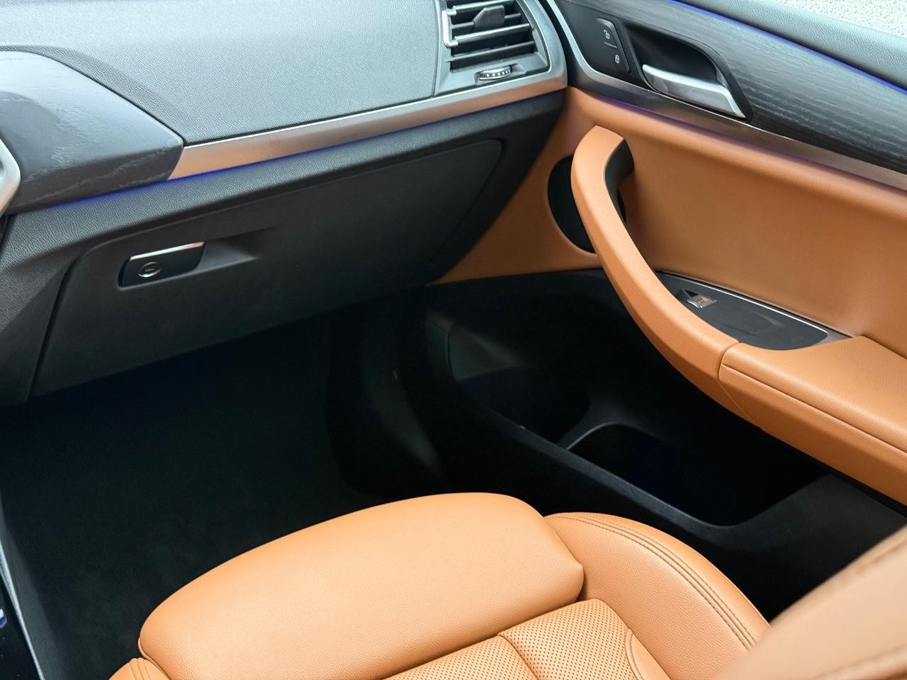 BMW X3 Vehicle Image 15