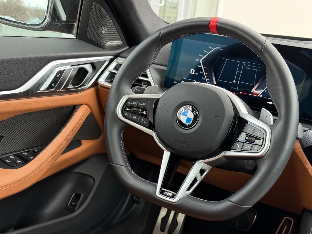 BMW 4 Series Vehicle Full-screen Gallery Image 13