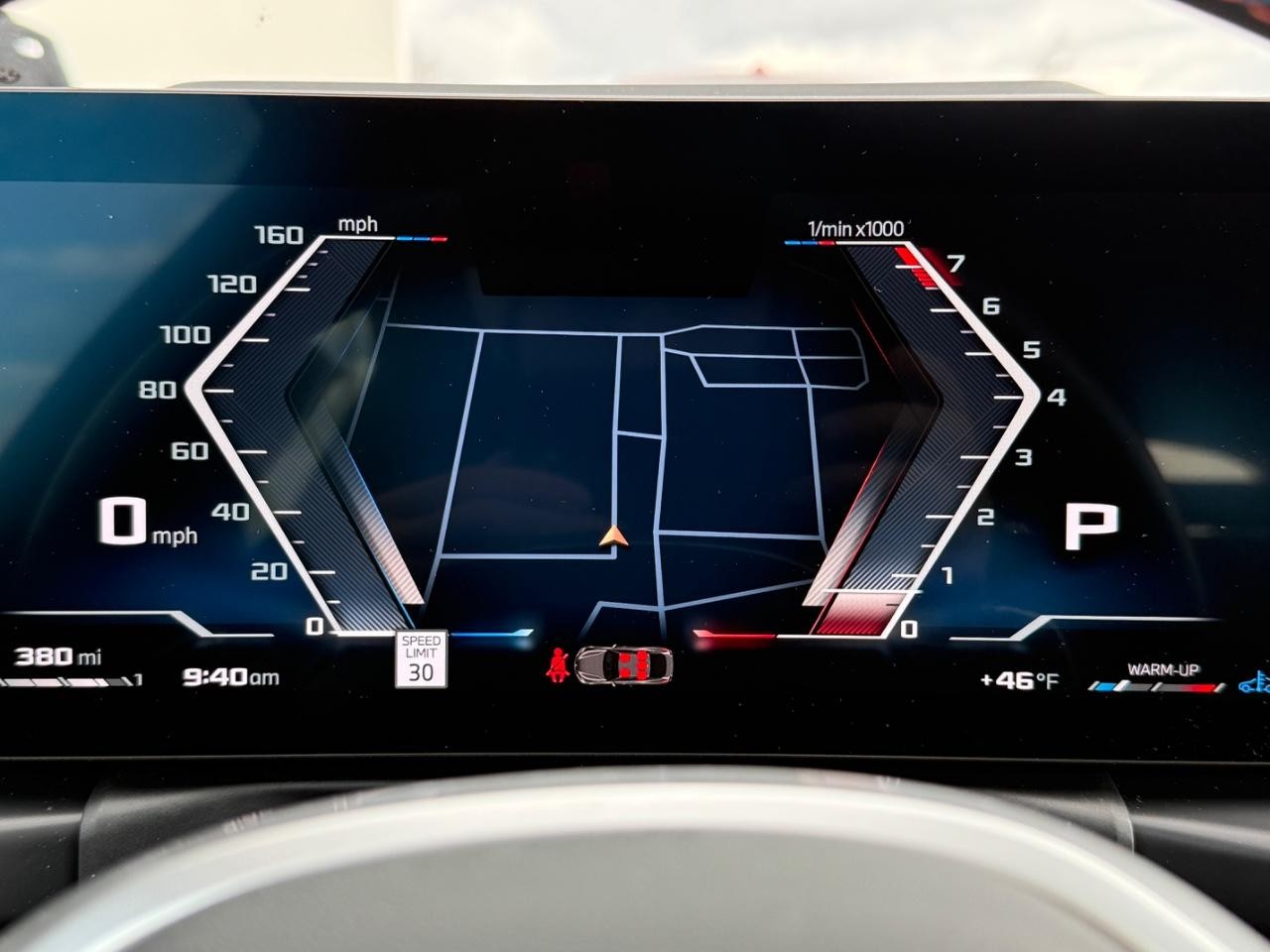 BMW 4 Series Vehicle Full-screen Gallery Image 18