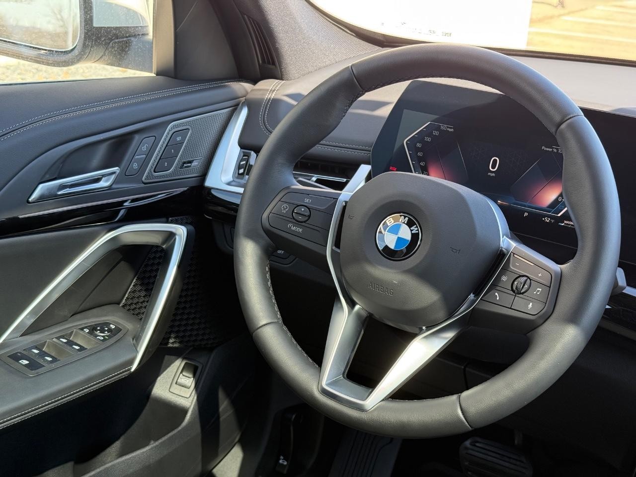 BMW X1 Vehicle Image 09