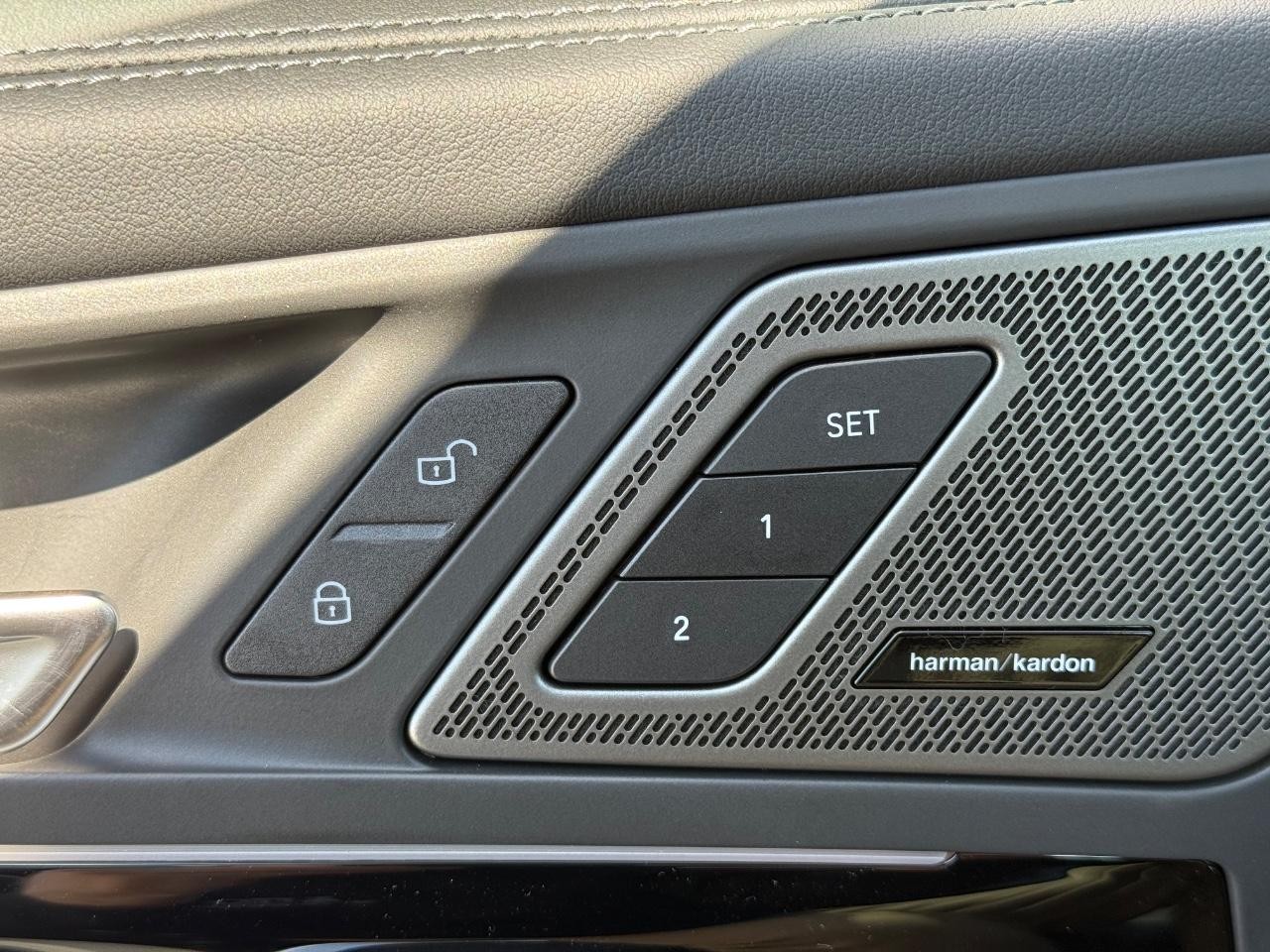 BMW X1 Vehicle Image 11