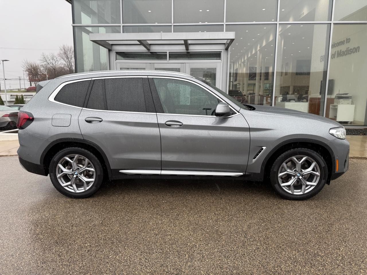 BMW X3 Vehicle Image 02