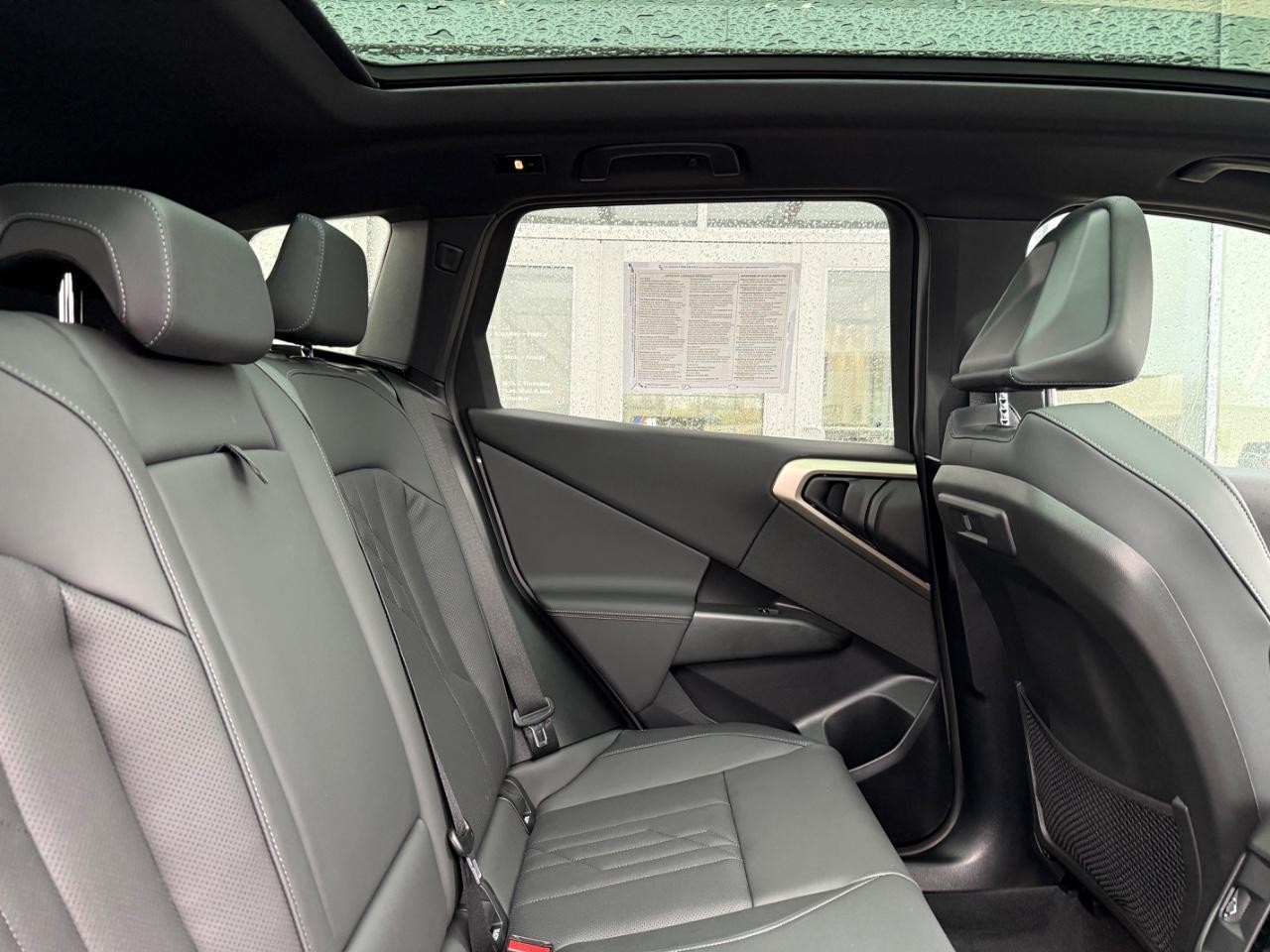 BMW X3 Vehicle Image 09