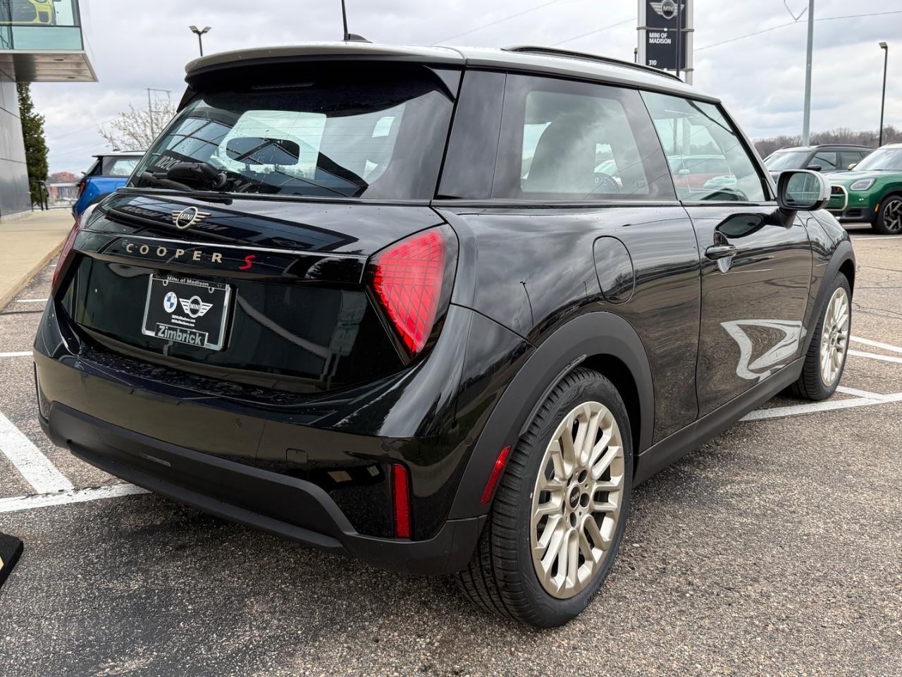 MINI Hardtop 2 Door Vehicle Image 03