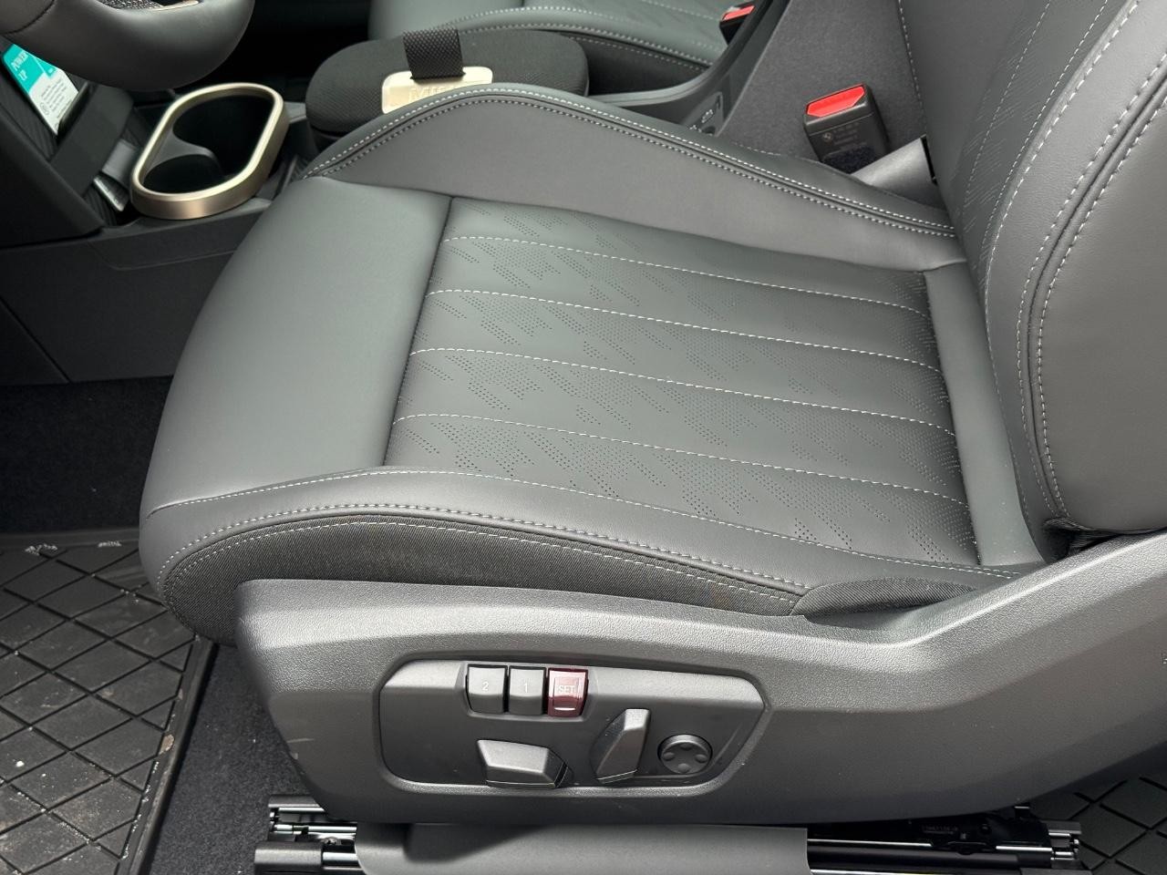 MINI Hardtop 2 Door Vehicle Image 15