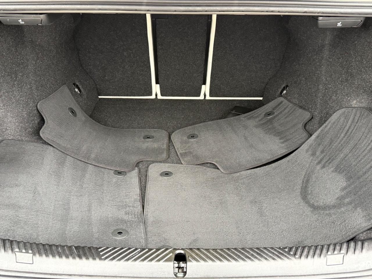 BMW 5 Series Vehicle Image 05