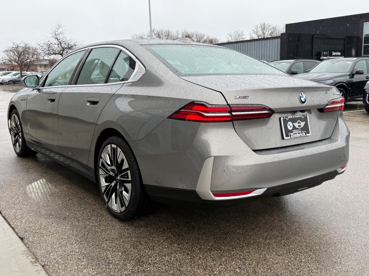 BMW 5 Series Vehicle Image 06