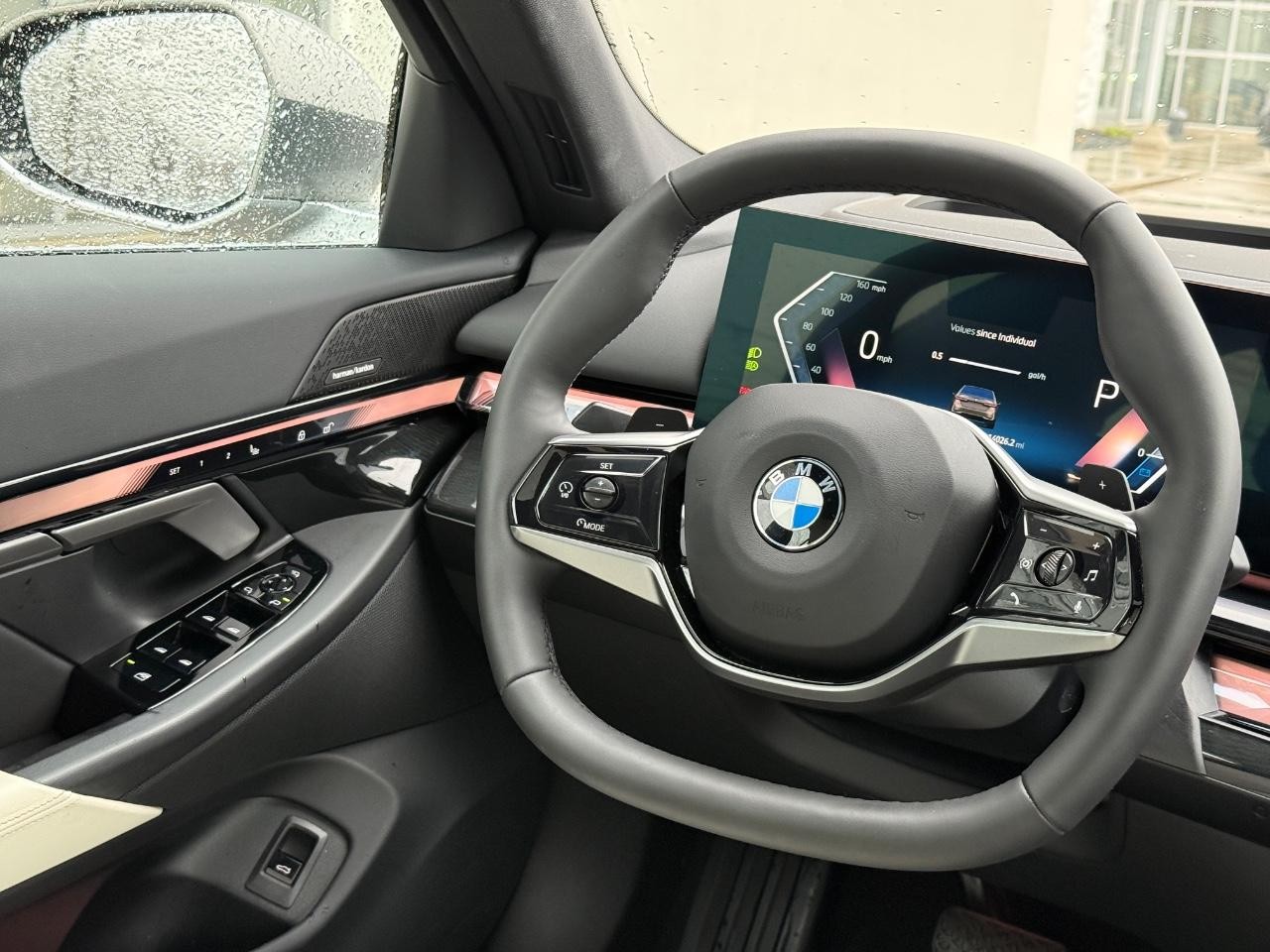 BMW 5 Series Vehicle Image 14
