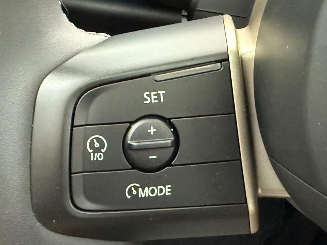 MINI Hardtop 2 Door Vehicle Image 10